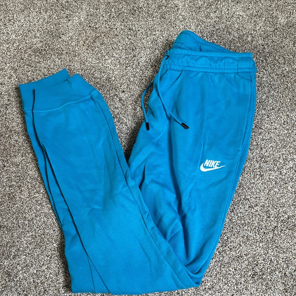 Nike Women’s Blue Jogger Sweatpants